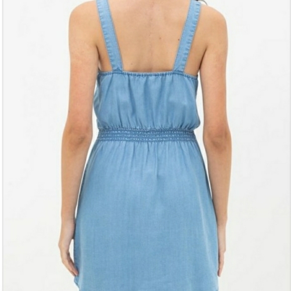 Sleeveless Dress - Picture 5 of 6